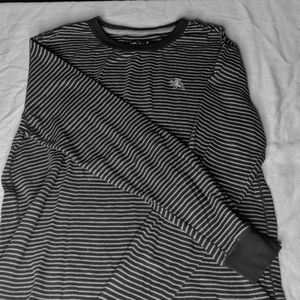 Black & gray L Express mens thermal shirt